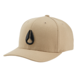 accesorios educacion fisica Nixon snapback en el fondo caqui 86XRT423