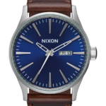 mirar educacion fisica Nixon cuero centinela azul Marrón 86XRT50