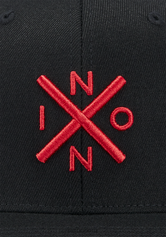 accesorios educacion fisica Nixon cambiar gorra flexfit negro/rojo 86XRT414