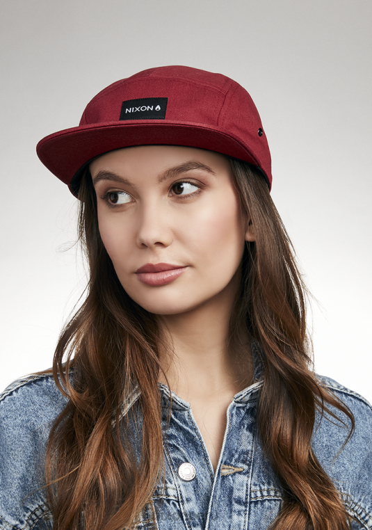 accesorios educacion fisica Nixon gorra mikey de 5 paneles borgoña 86XRT339